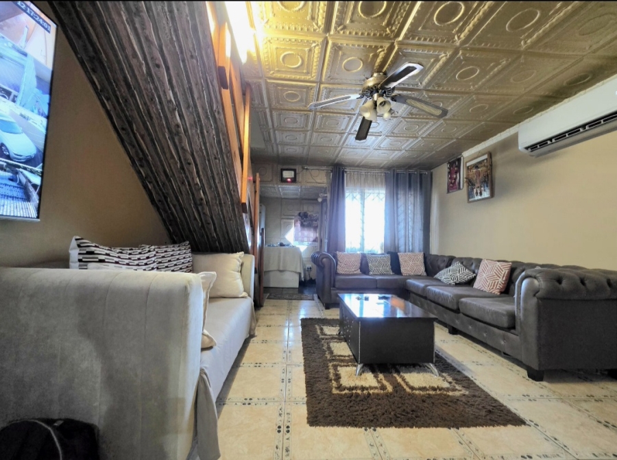 2 Bedroom Property for Sale in Lotus Park KwaZulu-Natal