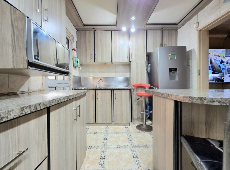 2 Bedroom Property for Sale in Lotus Park KwaZulu-Natal