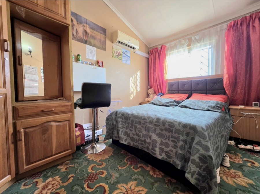 2 Bedroom Property for Sale in Lotus Park KwaZulu-Natal