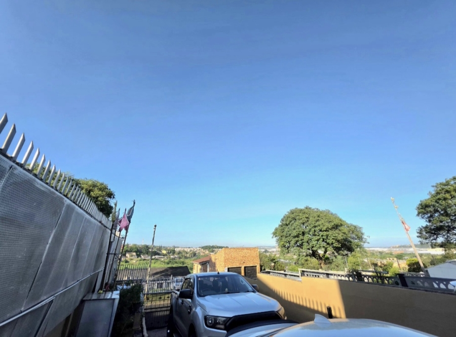 2 Bedroom Property for Sale in Lotus Park KwaZulu-Natal