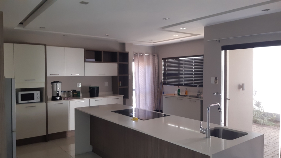 To Let 3 Bedroom Property for Rent in Amanzimtoti KwaZulu-Natal