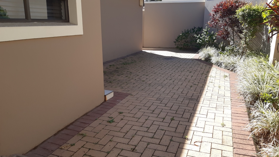 To Let 3 Bedroom Property for Rent in Amanzimtoti KwaZulu-Natal