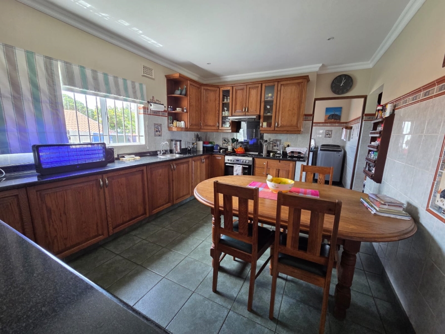 5 Bedroom Property for Sale in Bluff KwaZulu-Natal