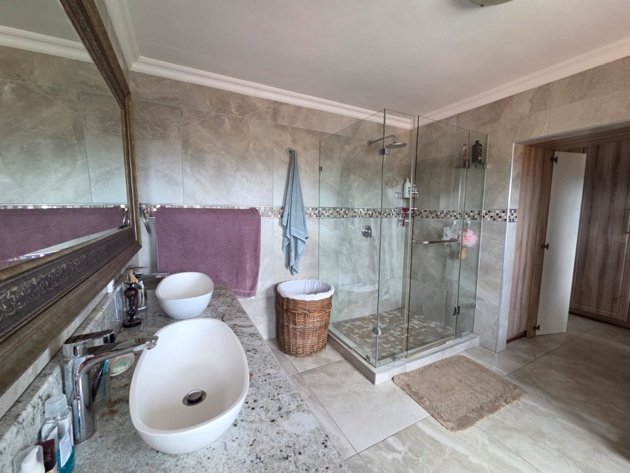 5 Bedroom Property for Sale in Bluff KwaZulu-Natal