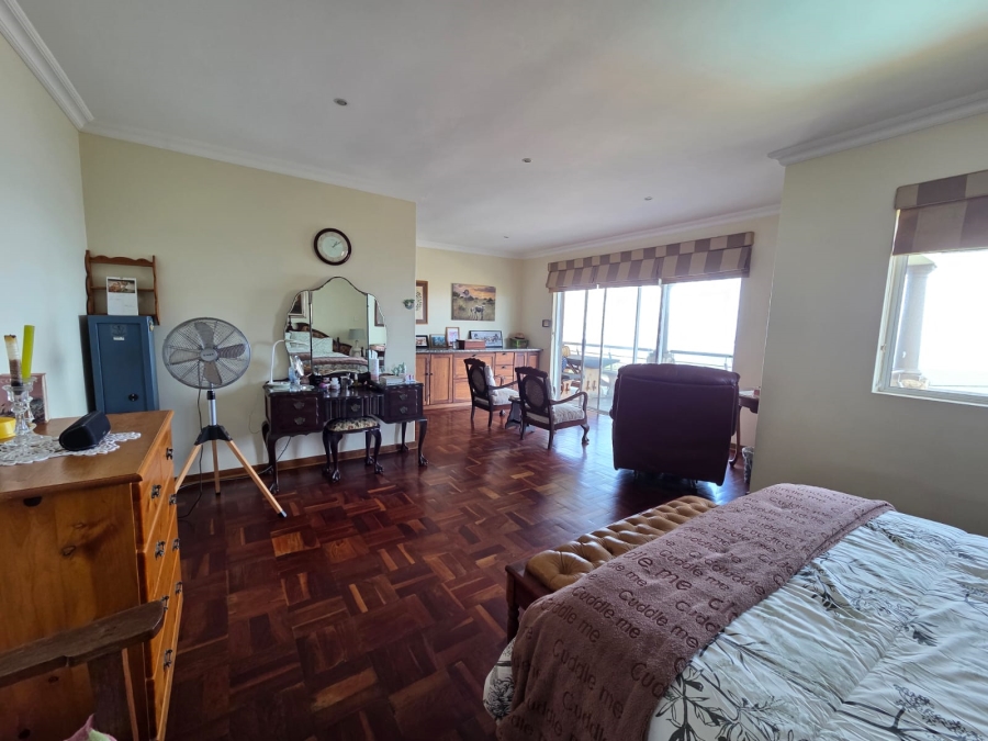 5 Bedroom Property for Sale in Bluff KwaZulu-Natal