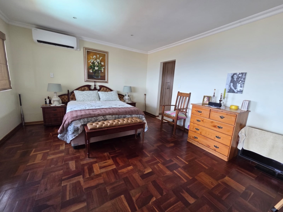 5 Bedroom Property for Sale in Bluff KwaZulu-Natal