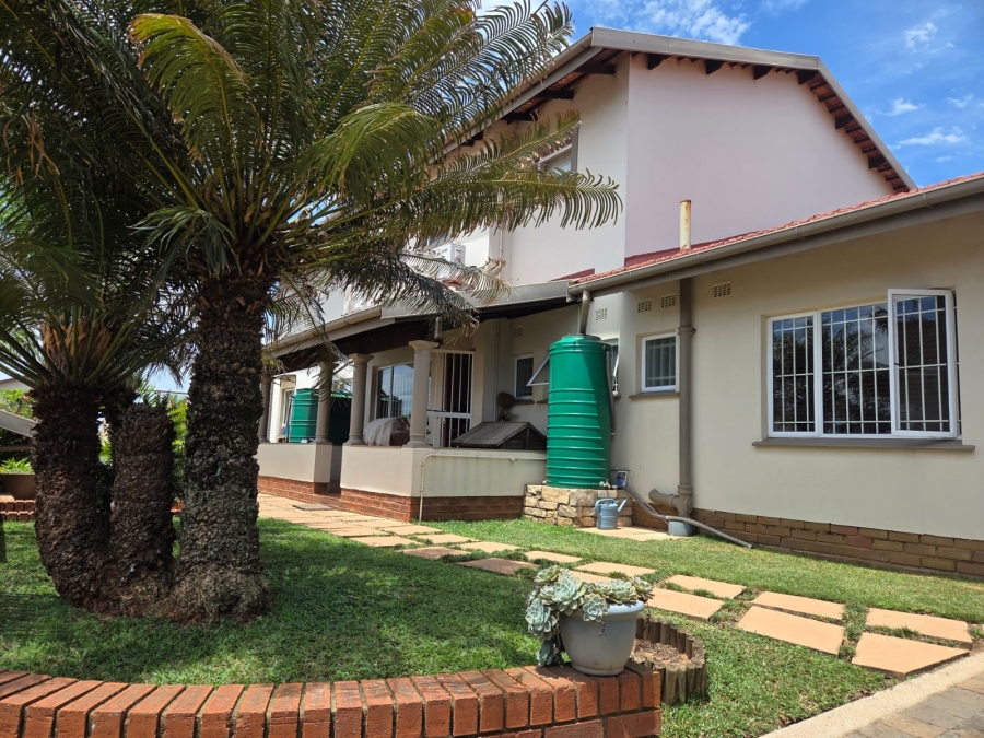 5 Bedroom Property for Sale in Bluff KwaZulu-Natal