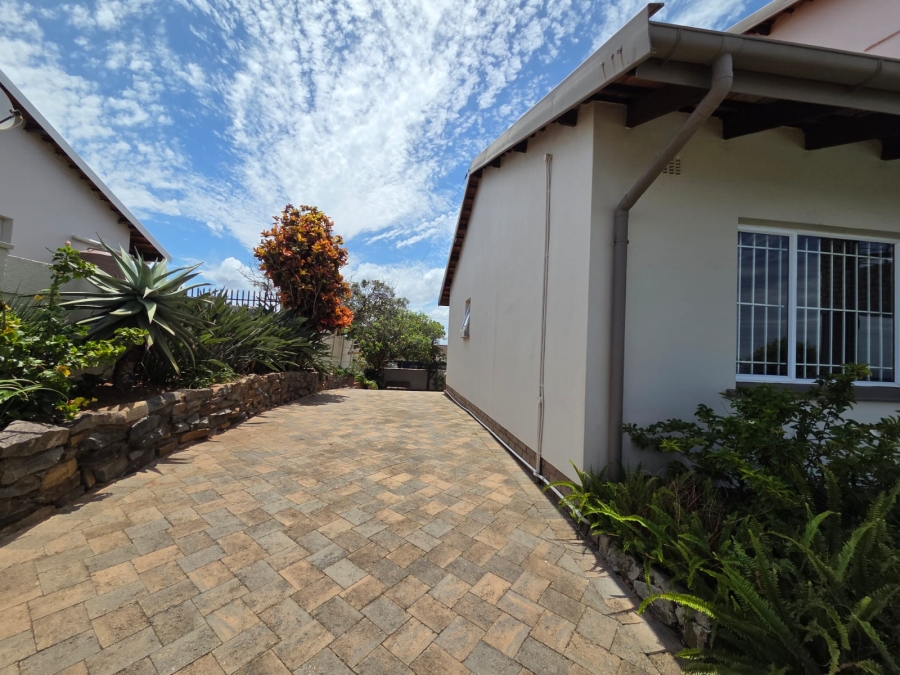 5 Bedroom Property for Sale in Bluff KwaZulu-Natal
