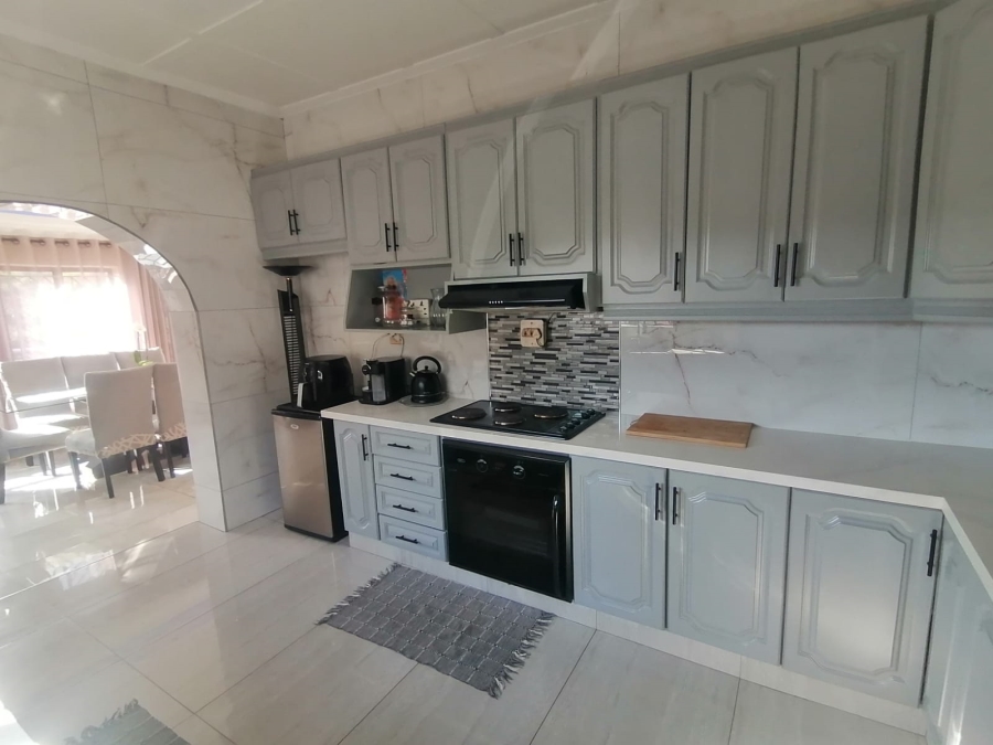 4 Bedroom Property for Sale in Sarnia KwaZulu-Natal