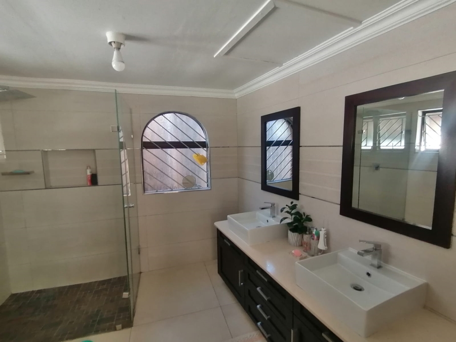 4 Bedroom Property for Sale in Sarnia KwaZulu-Natal