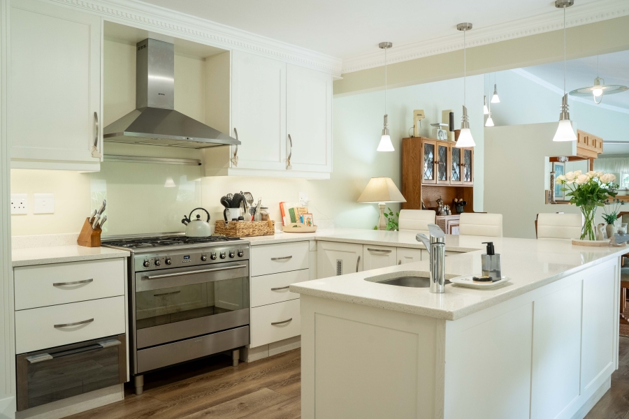 4 Bedroom Property for Sale in Kloof KwaZulu-Natal