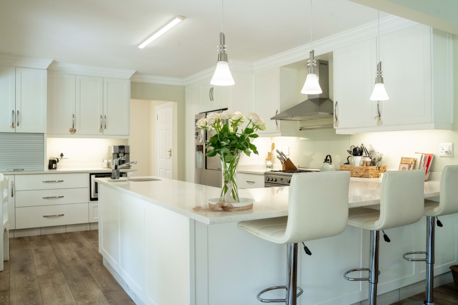 4 Bedroom Property for Sale in Kloof KwaZulu-Natal