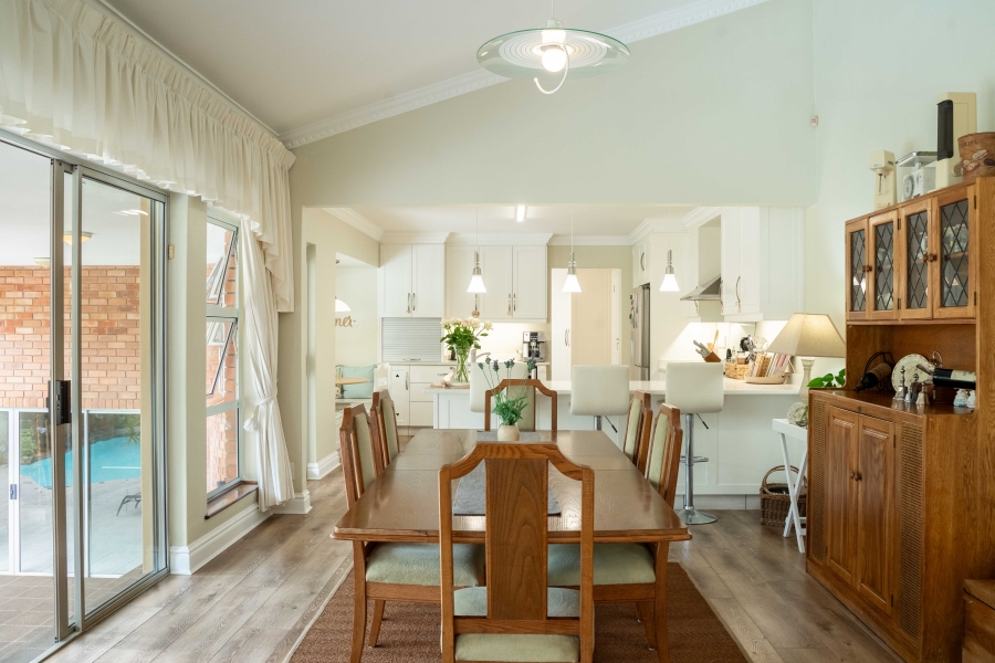 4 Bedroom Property for Sale in Kloof KwaZulu-Natal