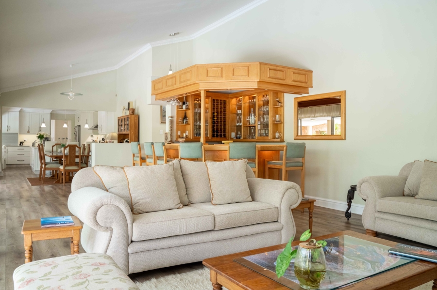 4 Bedroom Property for Sale in Kloof KwaZulu-Natal