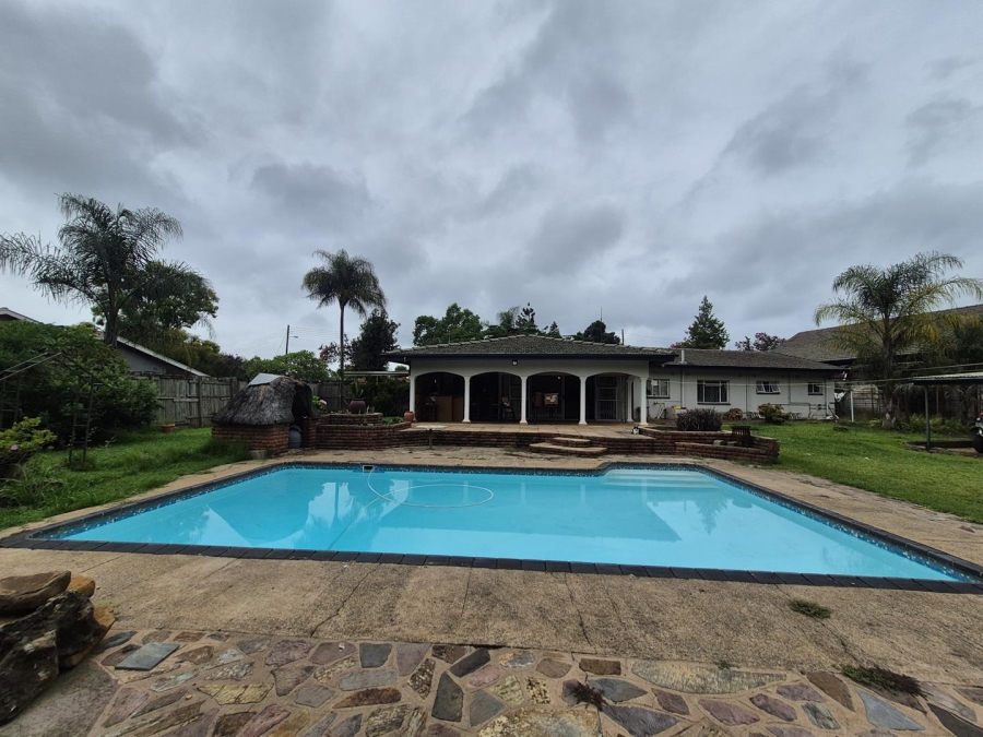 8 Bedroom Property for Sale in Chasedene KwaZulu-Natal