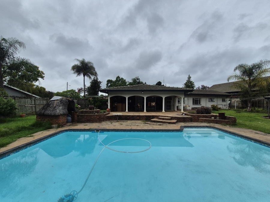 8 Bedroom Property for Sale in Chasedene KwaZulu-Natal