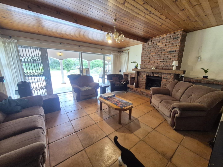 8 Bedroom Property for Sale in Chasedene KwaZulu-Natal