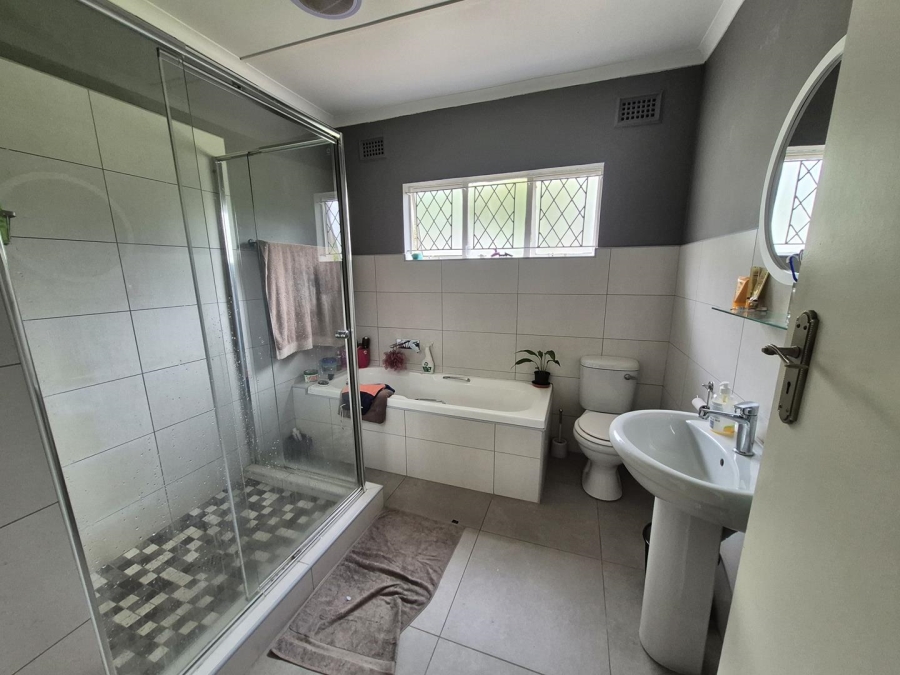 8 Bedroom Property for Sale in Chasedene KwaZulu-Natal