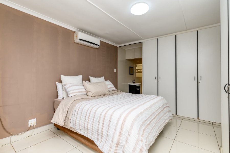 3 Bedroom Property for Sale in Treasure Beach KwaZulu-Natal