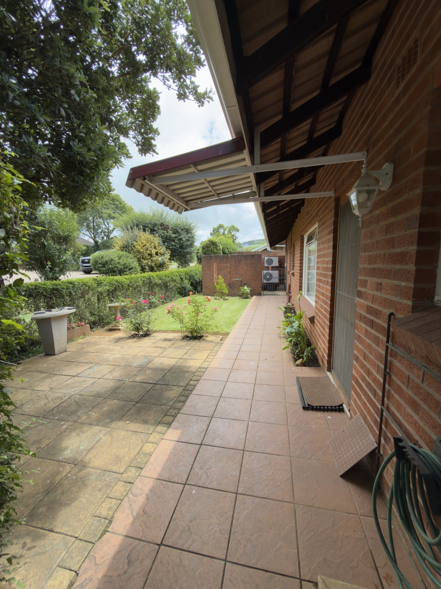 2 Bedroom Property for Sale in Amberglen KwaZulu-Natal