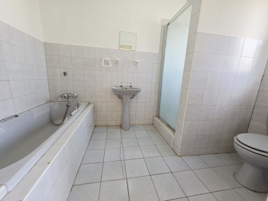 To Let 4 Bedroom Property for Rent in Kildare KwaZulu-Natal