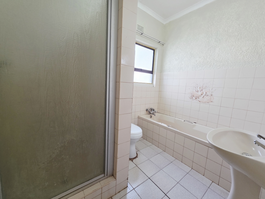 To Let 4 Bedroom Property for Rent in Kildare KwaZulu-Natal