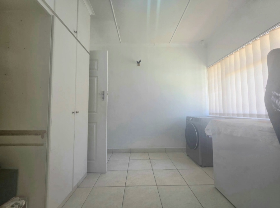 4 Bedroom Property for Sale in Athlone Park KwaZulu-Natal