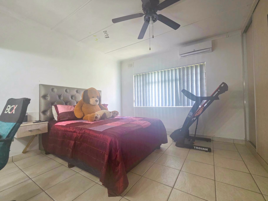 4 Bedroom Property for Sale in Athlone Park KwaZulu-Natal