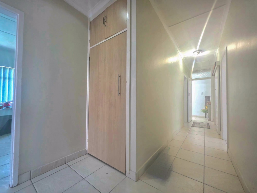 4 Bedroom Property for Sale in Athlone Park KwaZulu-Natal