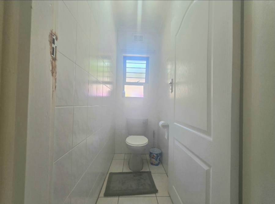 4 Bedroom Property for Sale in Athlone Park KwaZulu-Natal