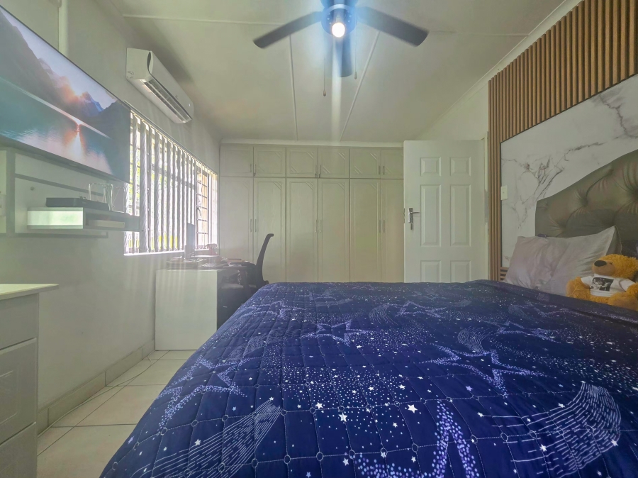 4 Bedroom Property for Sale in Athlone Park KwaZulu-Natal