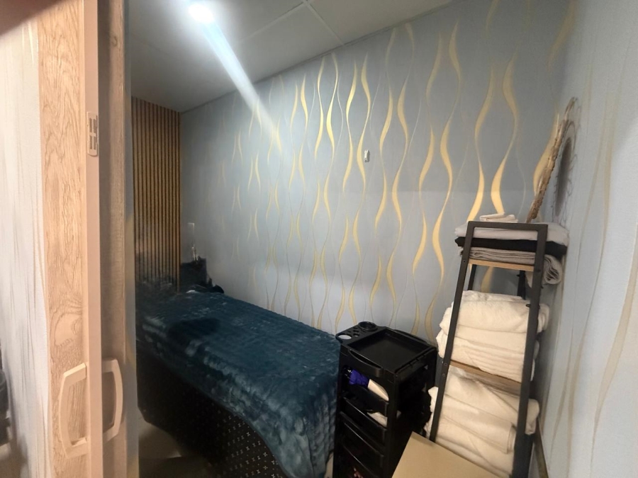 To Let commercial Property for Rent in Umhlanga KwaZulu-Natal