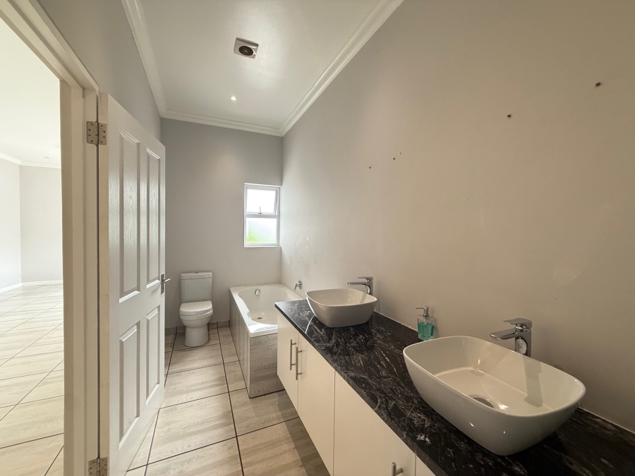 3 Bedroom Property for Sale in Zini River Estate KwaZulu-Natal