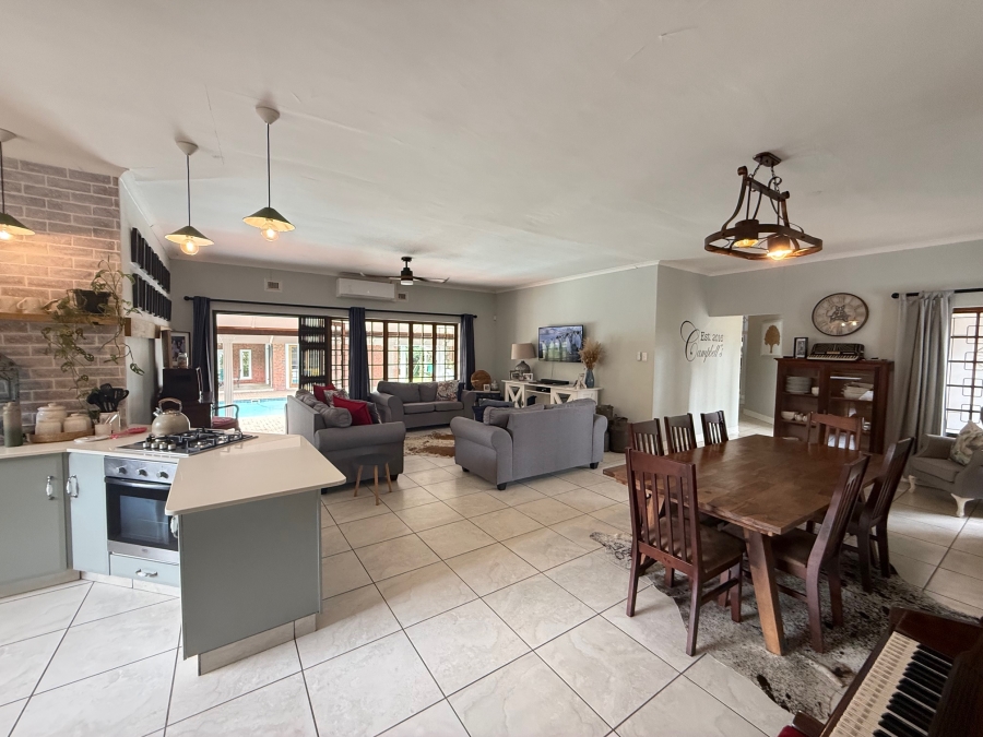 5 Bedroom Property for Sale in Panorama KwaZulu-Natal