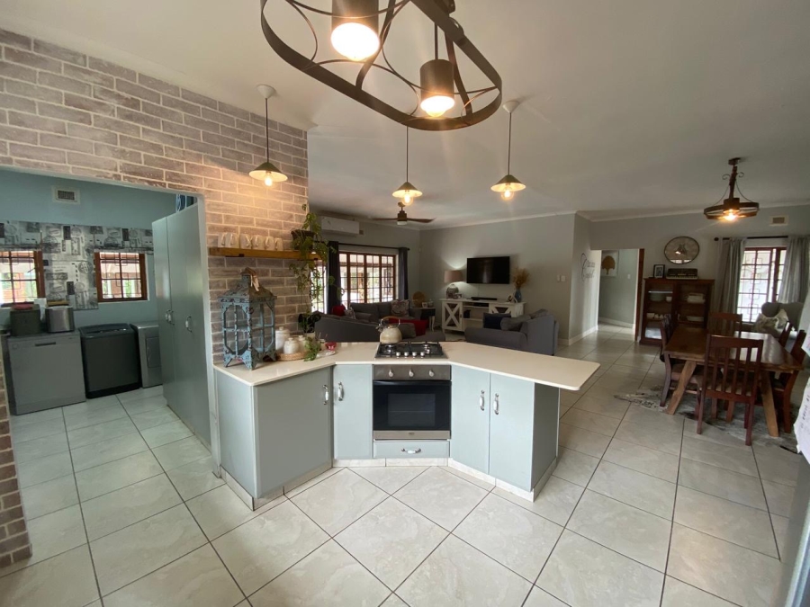 5 Bedroom Property for Sale in Panorama KwaZulu-Natal