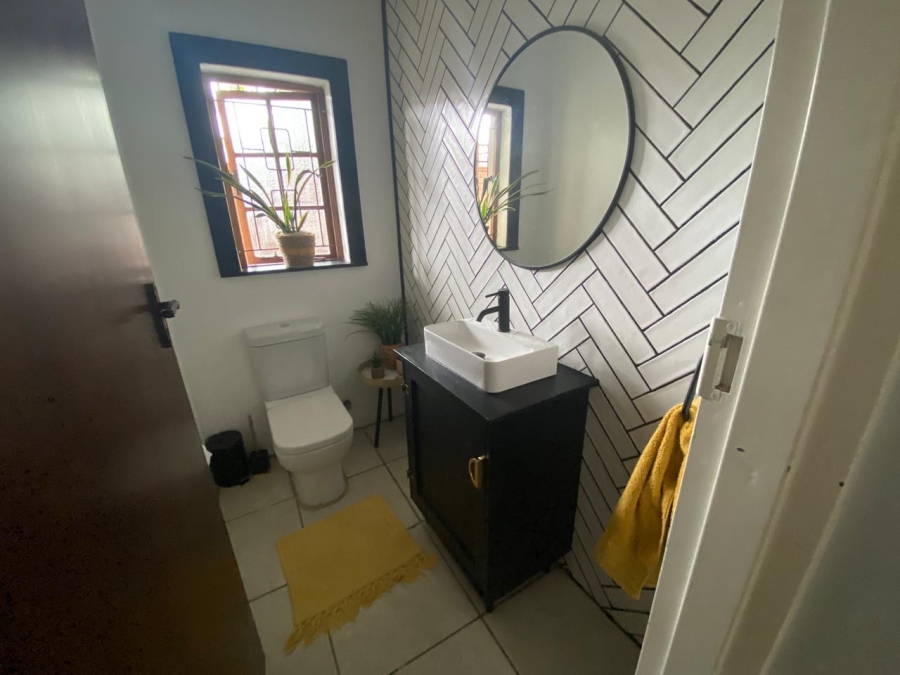 5 Bedroom Property for Sale in Panorama KwaZulu-Natal