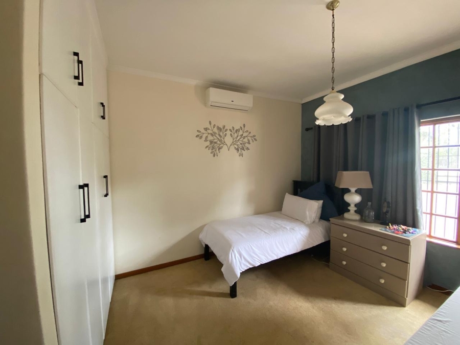 5 Bedroom Property for Sale in Panorama KwaZulu-Natal