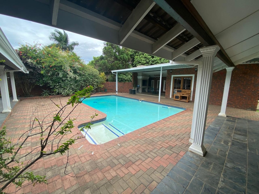 5 Bedroom Property for Sale in Panorama KwaZulu-Natal