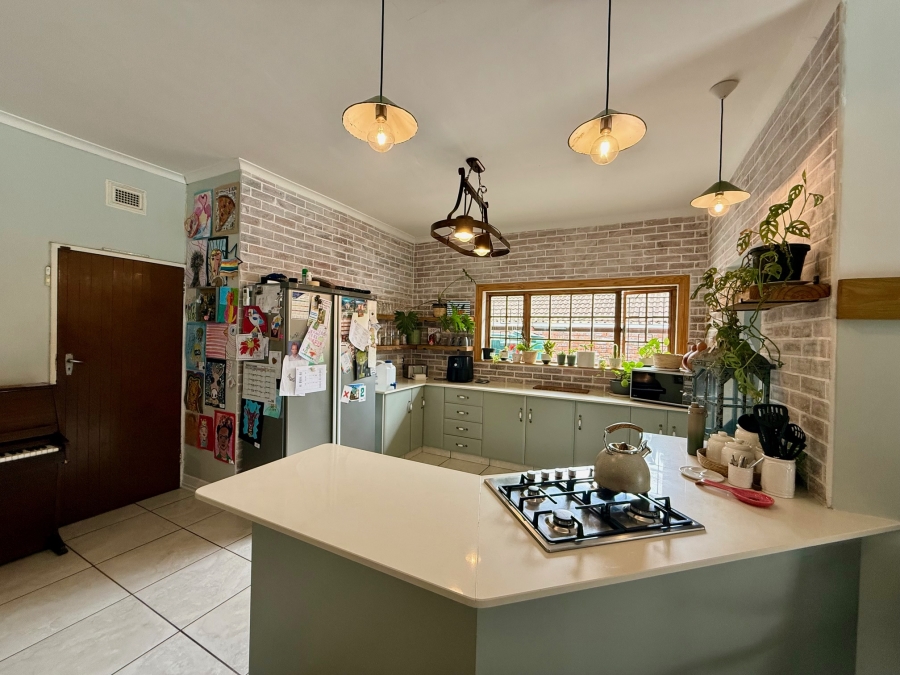 5 Bedroom Property for Sale in Panorama KwaZulu-Natal