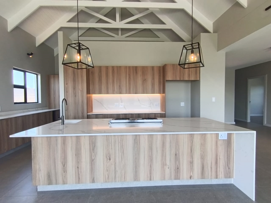 To Let 4 Bedroom Property for Rent in Springvale Country Estate KwaZulu-Natal