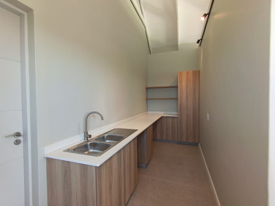 To Let 4 Bedroom Property for Rent in Springvale Country Estate KwaZulu-Natal