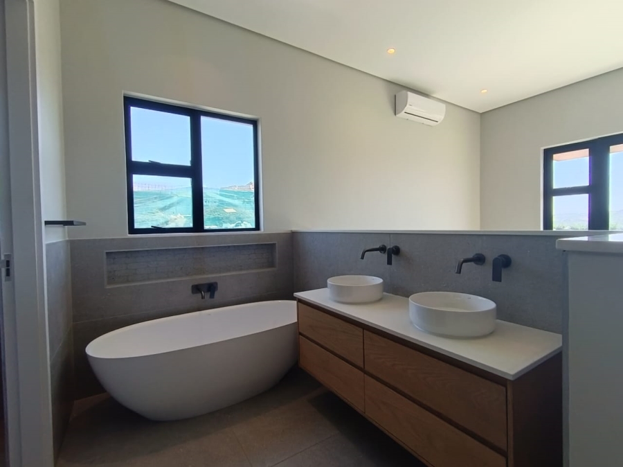 To Let 4 Bedroom Property for Rent in Springvale Country Estate KwaZulu-Natal