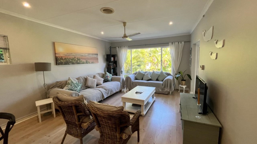 To Let 3 Bedroom Property for Rent in Willard Beach KwaZulu-Natal