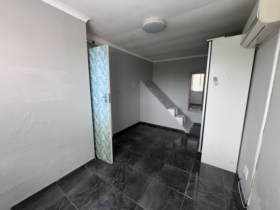 To Let 3 Bedroom Property for Rent in Lotus Park KwaZulu-Natal