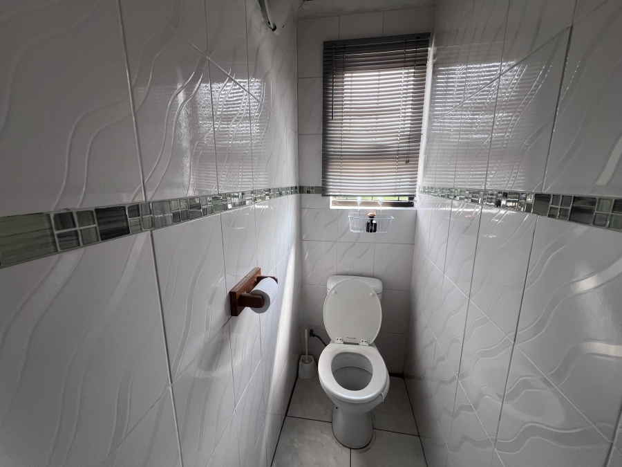 To Let 3 Bedroom Property for Rent in Lotus Park KwaZulu-Natal