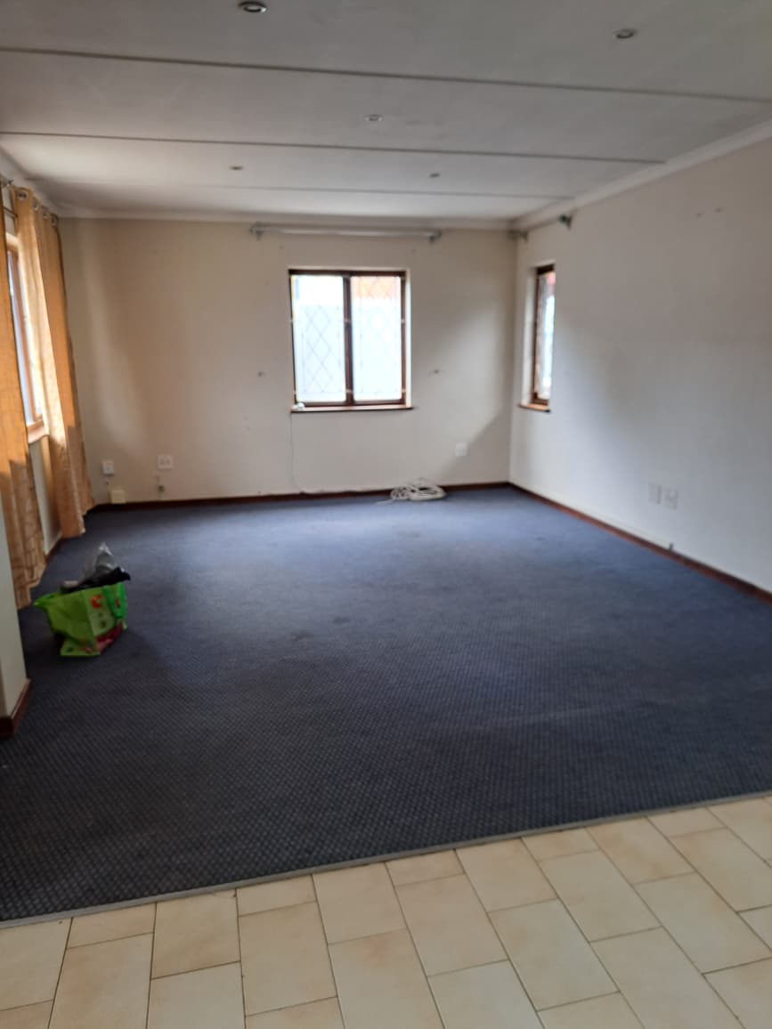 To Let 3 Bedroom Property for Rent in Glenmore KwaZulu-Natal