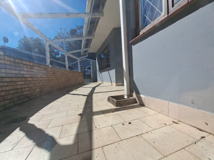 To Let 3 Bedroom Property for Rent in Glenmore KwaZulu-Natal