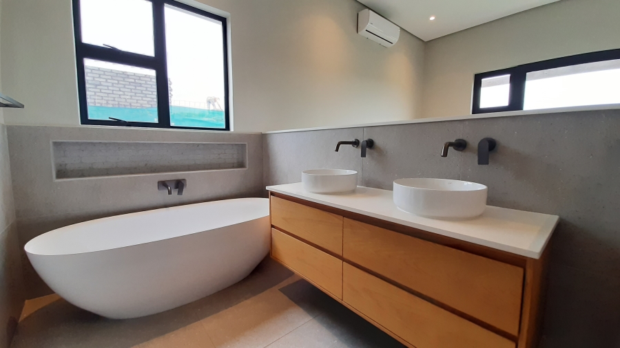 To Let 4 Bedroom Property for Rent in Springvale Country Estate KwaZulu-Natal