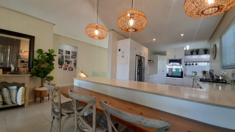 5 Bedroom Property for Sale in Dunkirk Estate KwaZulu-Natal