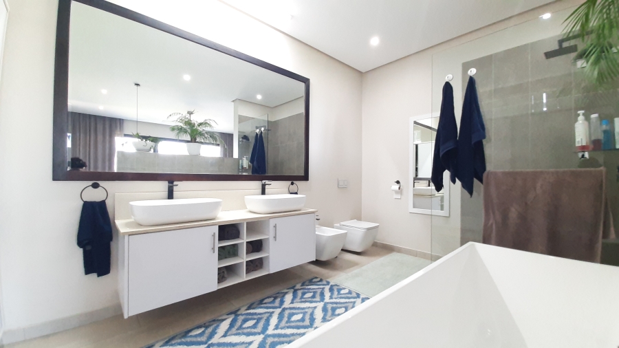 5 Bedroom Property for Sale in Dunkirk Estate KwaZulu-Natal